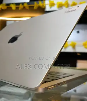 New Laptop Apple MacBook Air 2024 M3 13-Inch 16GB Apple M3 SSD 512GB