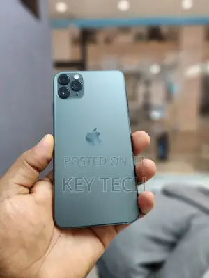 Photo - Apple iPhone 11 256 GB Green