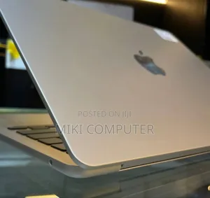 New Laptop Apple MacBook Air 2022 M2 8GB Intel SSD 256GB