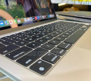 Photo - New Laptop Apple MacBook Air 2024 M3 13-Inch 16GB Intel SSD 512GB