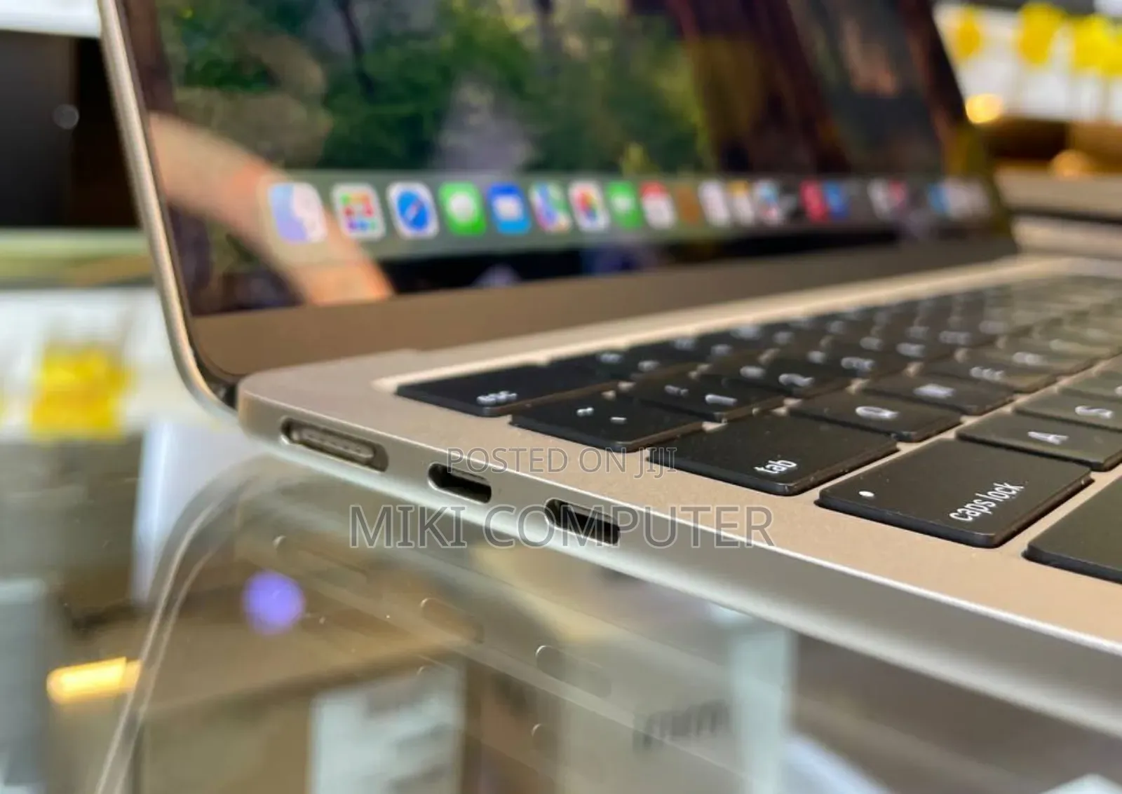 New Laptop Apple MacBook Air 2024 M3 13-Inch 16GB Intel SSD 512GB