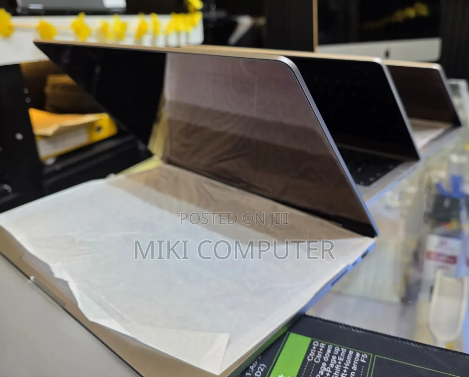 New Laptop Apple MacBook Pro M1 16GB Intel SSD 512GB