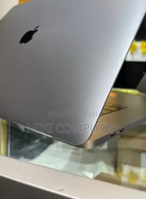 New Laptop Apple MacBook Pro 2019 32GB Intel Core I9 SSD 1T