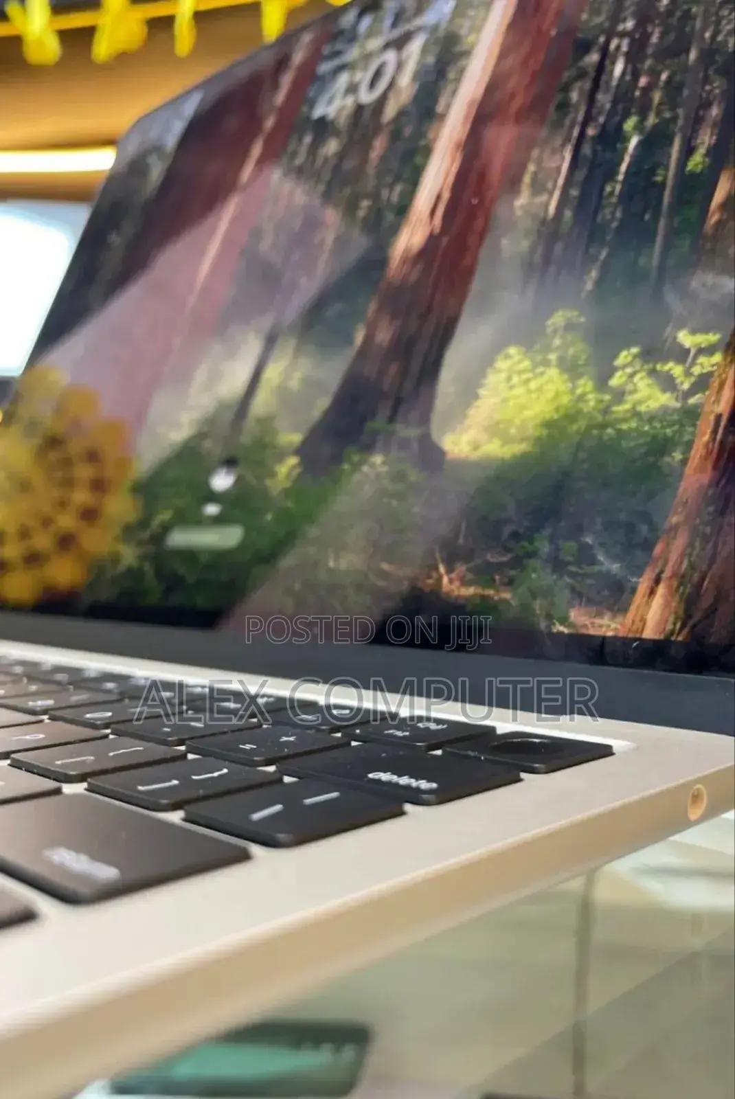 New Laptop Apple MacBook Air 2022 M2 8GB Apple M2 SSD 256GB