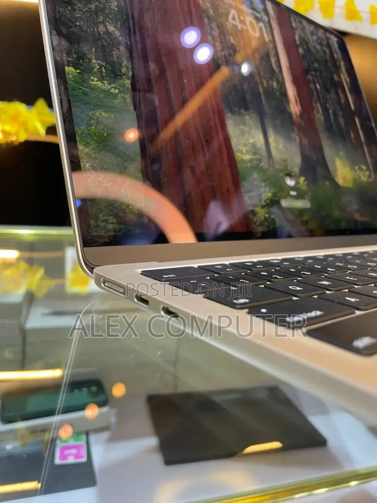 New Laptop Apple MacBook Air 2022 M2 8GB Apple M2 SSD 256GB