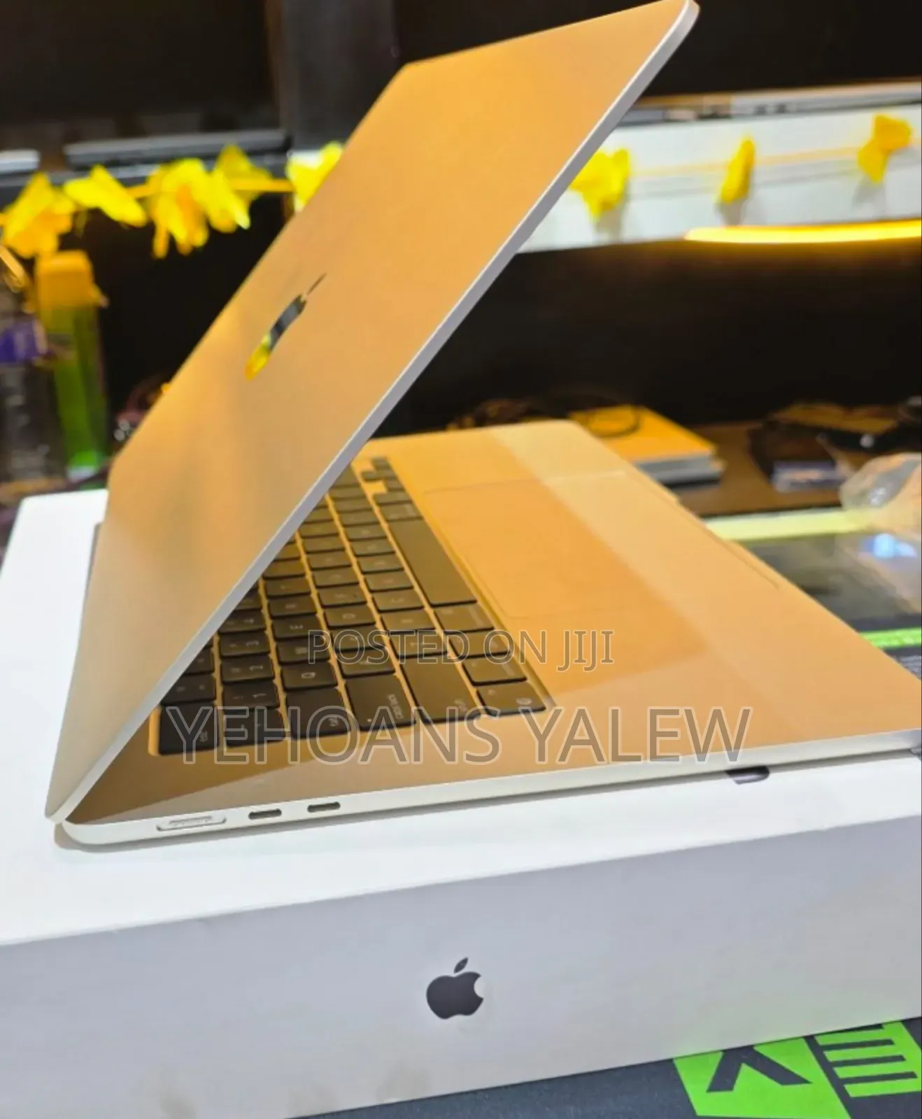 New Laptop Apple MacBook Air 2024 M3 15-Inch 8GB Apple M3 SSD 256GB