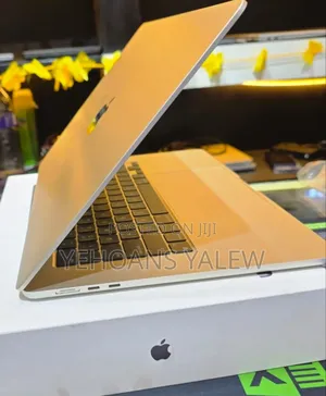 Photo - New Laptop Apple MacBook Air 2024 M3 15-Inch 8GB Apple M3 SSD 256GB