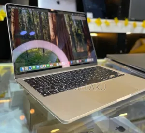 Photo - New Laptop Apple MacBook Air 2024 M3 13-Inch 16GB Apple M3 SSD 512GB