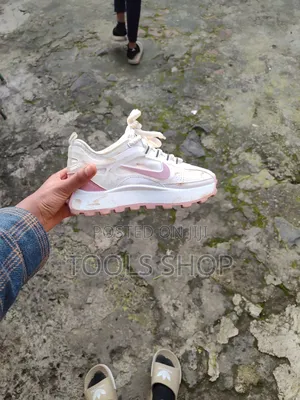 Photo - Nike Bailleli for Girls