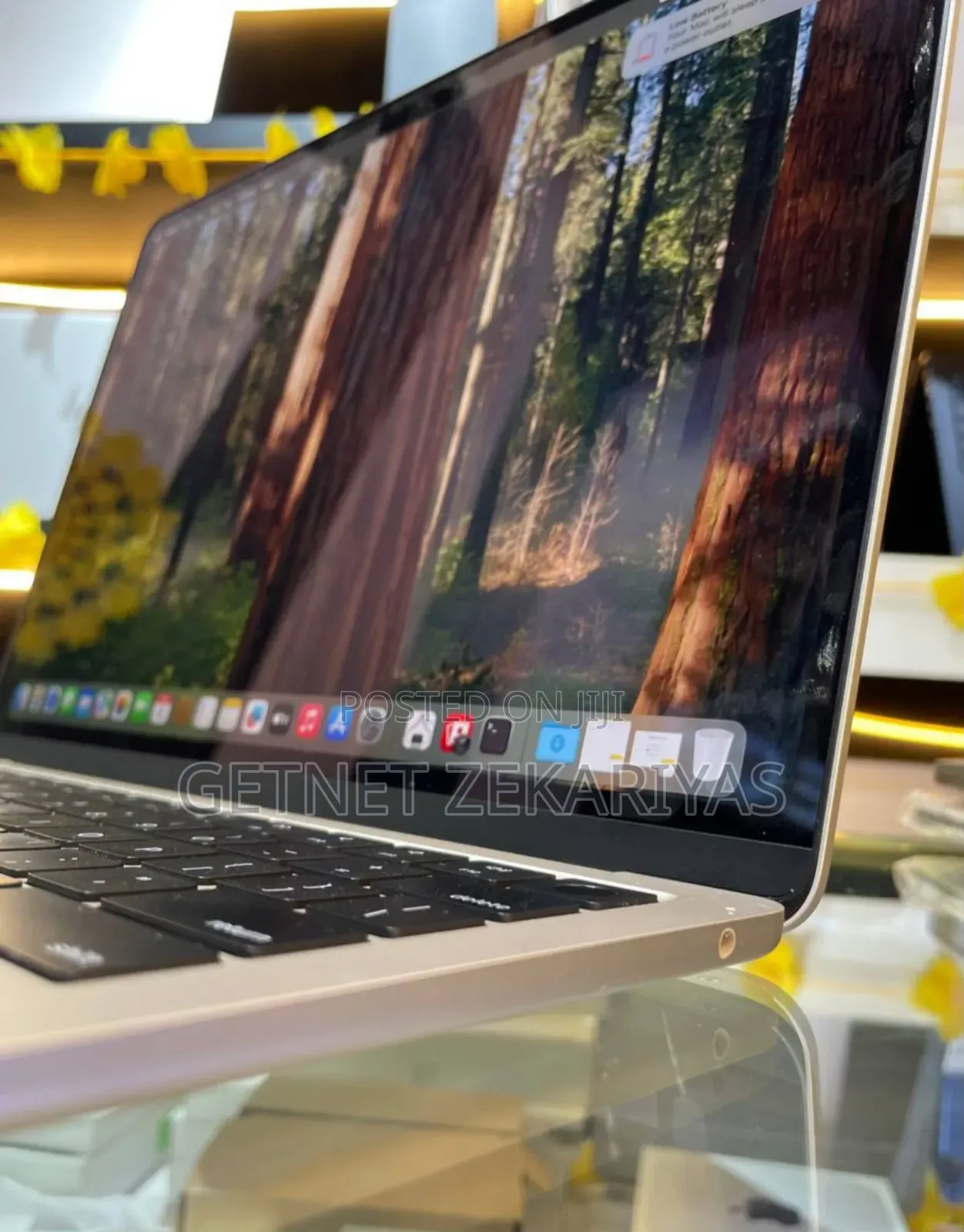 New Laptop Apple MacBook Air 2024 M3 13-Inch 16GB Apple M3 SSD 512GB