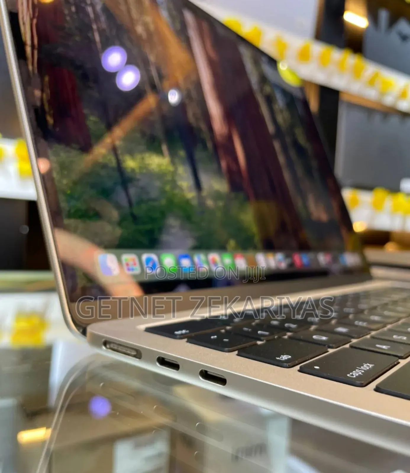 New Laptop Apple MacBook Air 2024 M3 13-Inch 16GB Apple M3 SSD 512GB