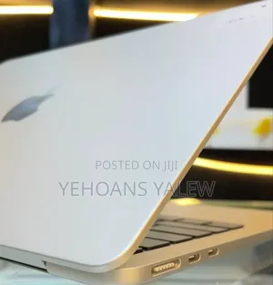 New Laptop Apple MacBook Air 2022 M2 8GB Apple M2 SSD 256GB