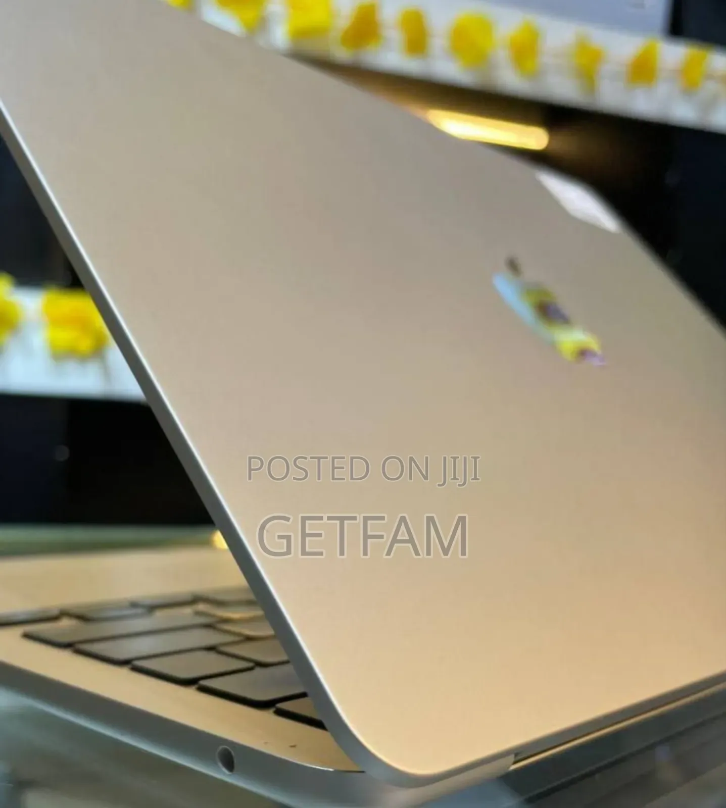 New Apple MacBook Air 2024 M3 13-Inch 16GB Intel Core I5 SSD 512GB