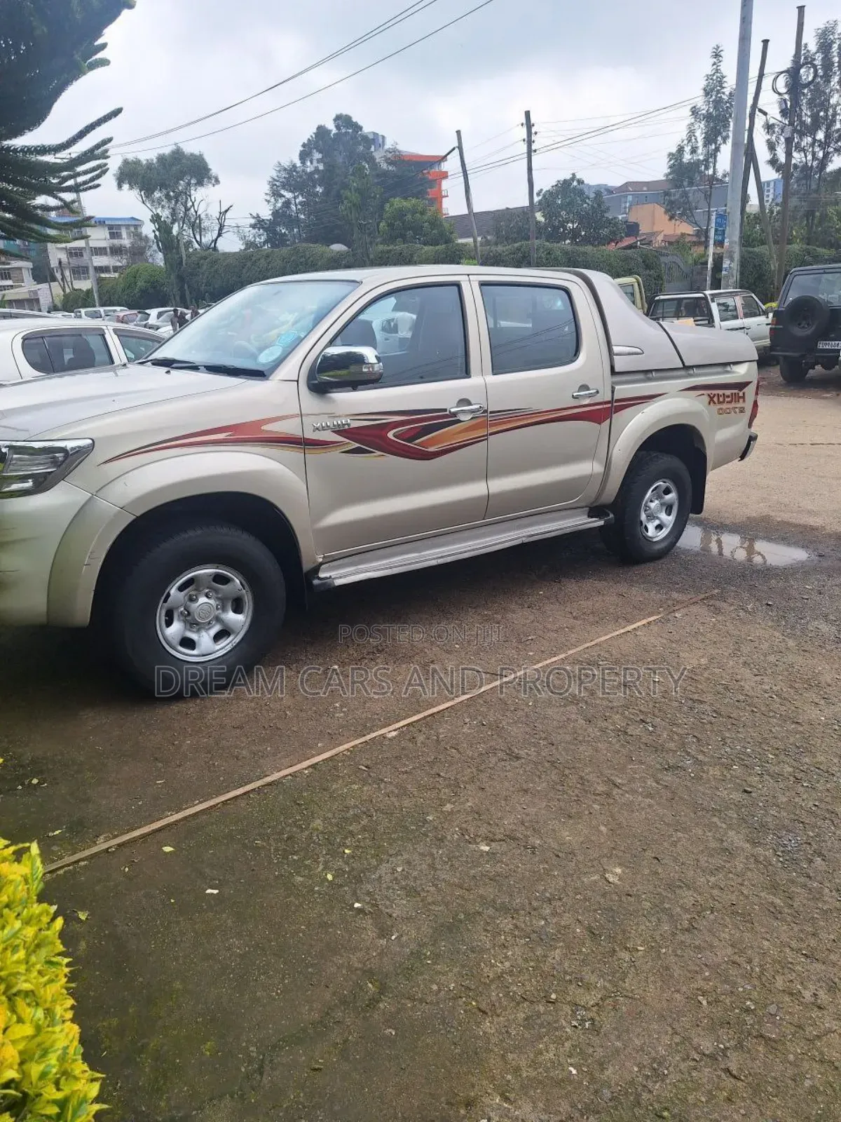 Toyota Hilux 2013 Gold