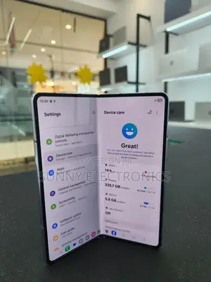 Photo - New Samsung Galaxy Z Fold 5 256 GB