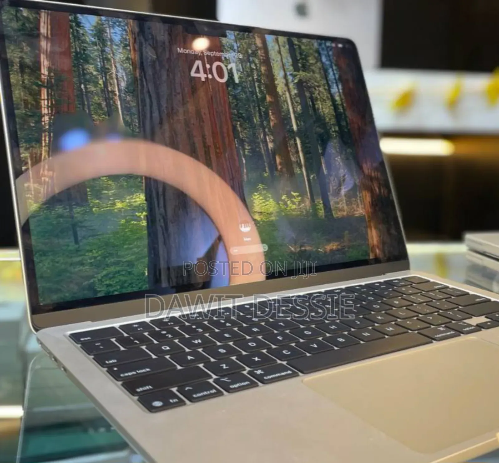 New Laptop Apple MacBook Air 2022 M2 8GB AMD A8 SSD 256GB