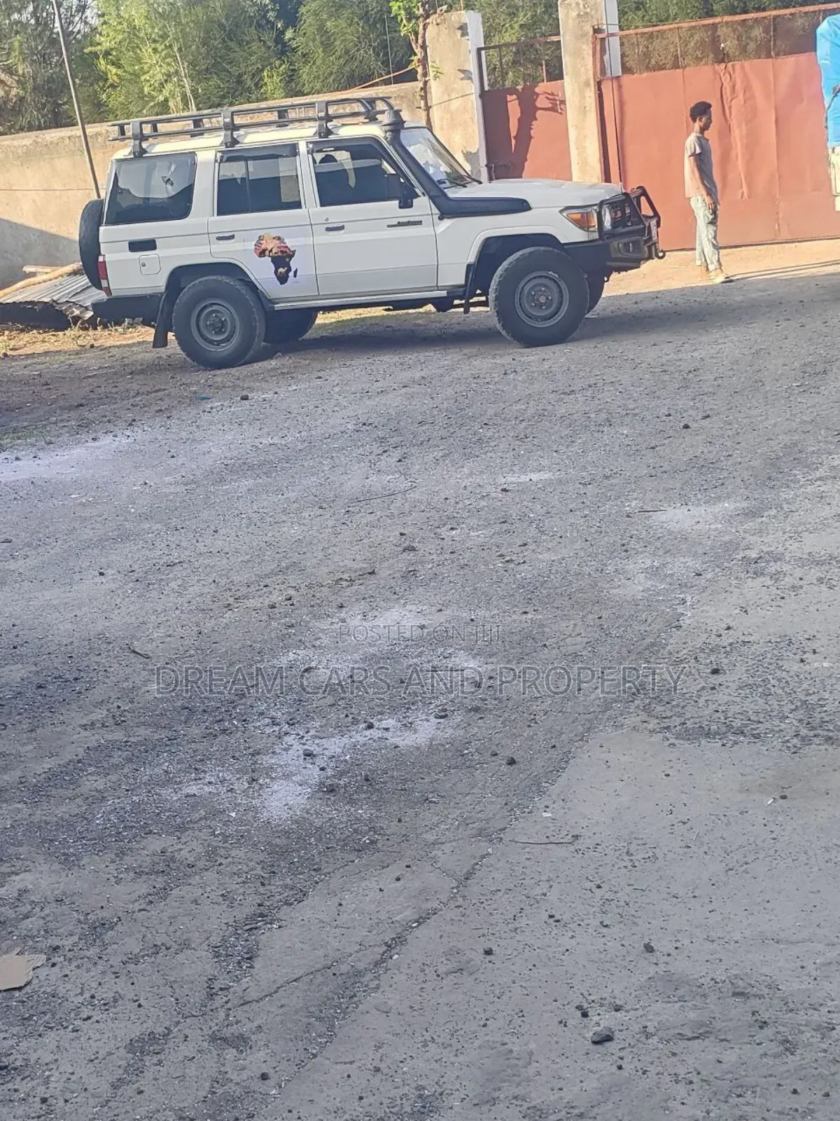 Toyota Land Cruiser 2018 White