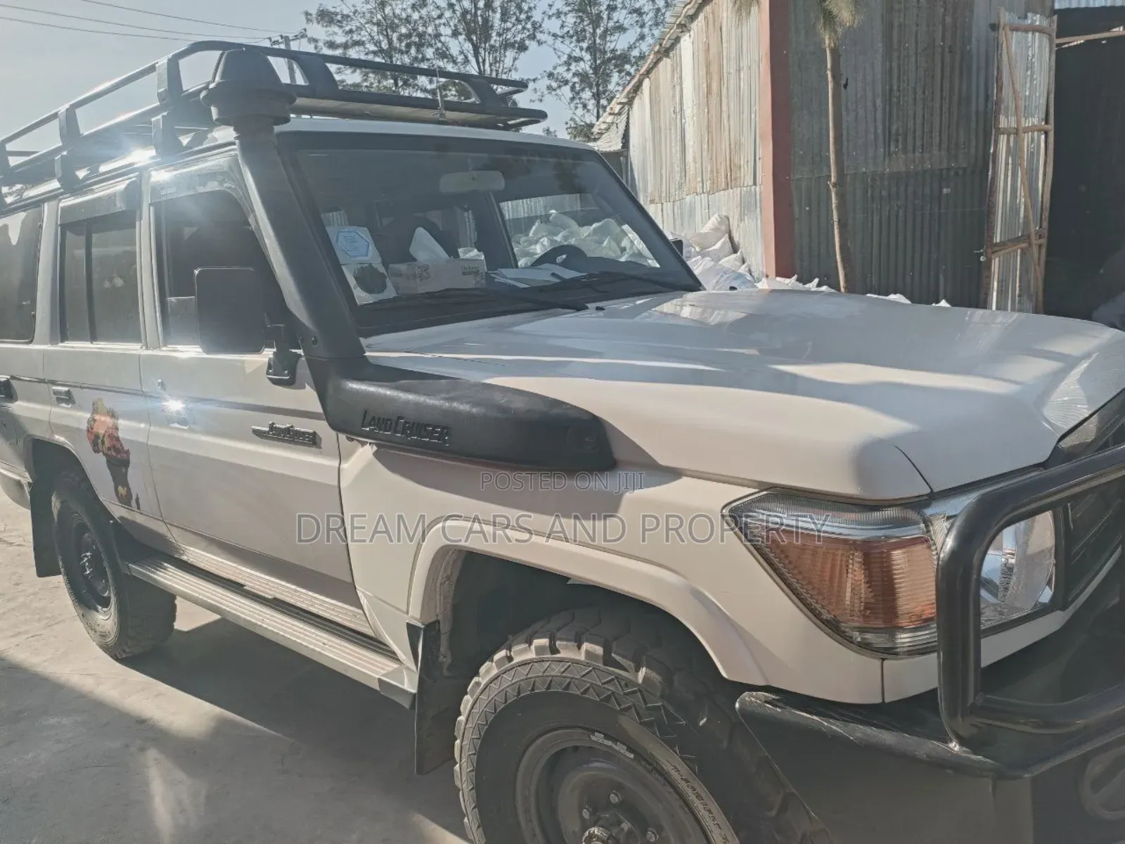 Toyota Land Cruiser 2018 White