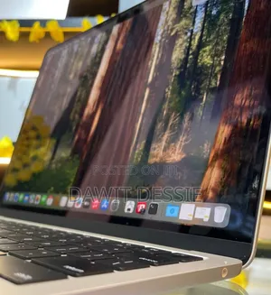 New Apple MacBook Air 2024 M3 13-Inch 16GB Apple M3 Pro SSD 512GB