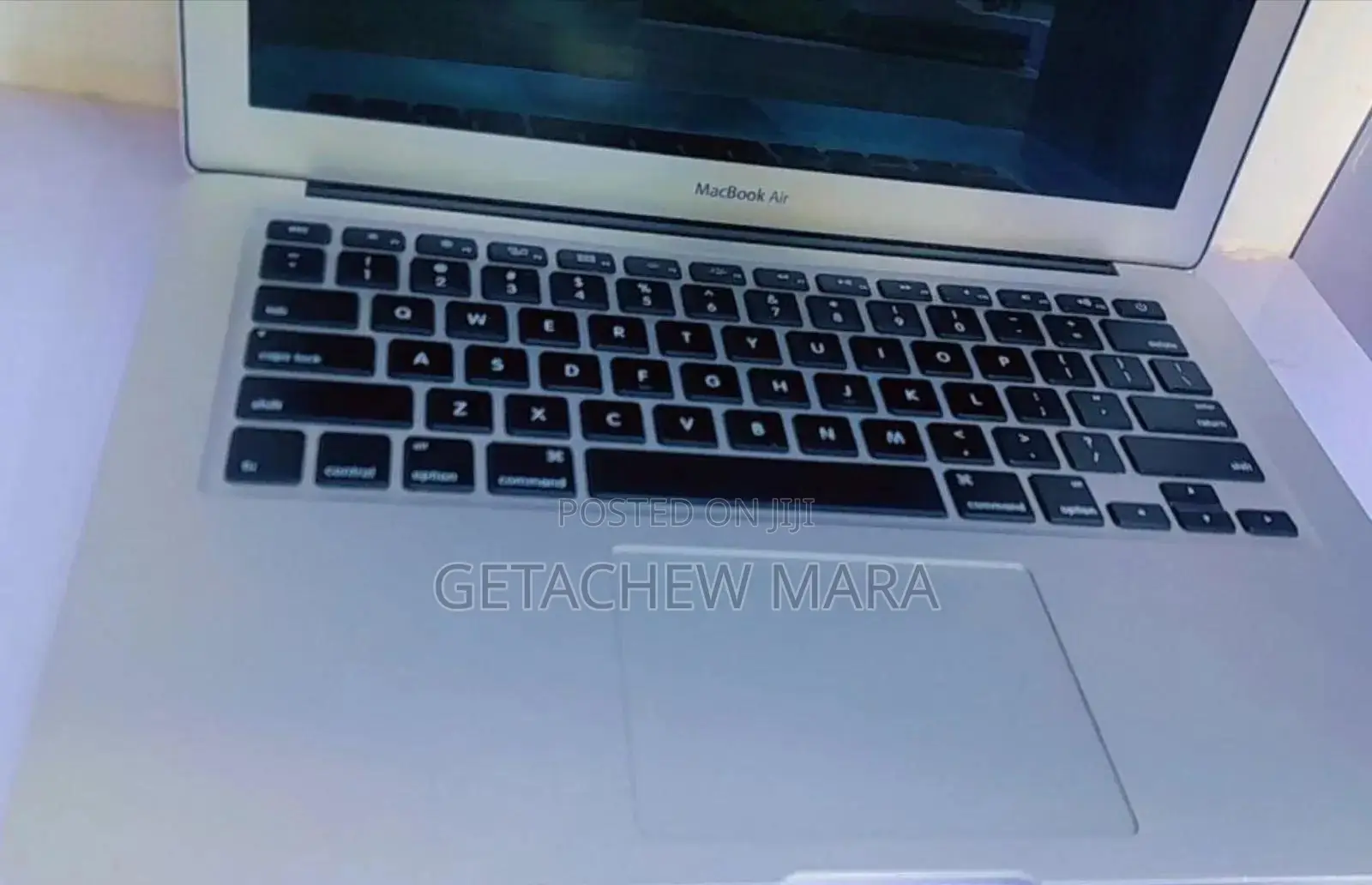 New Laptop Apple MacBook Pro 2017 8GB Intel Core I5 SSD 128GB