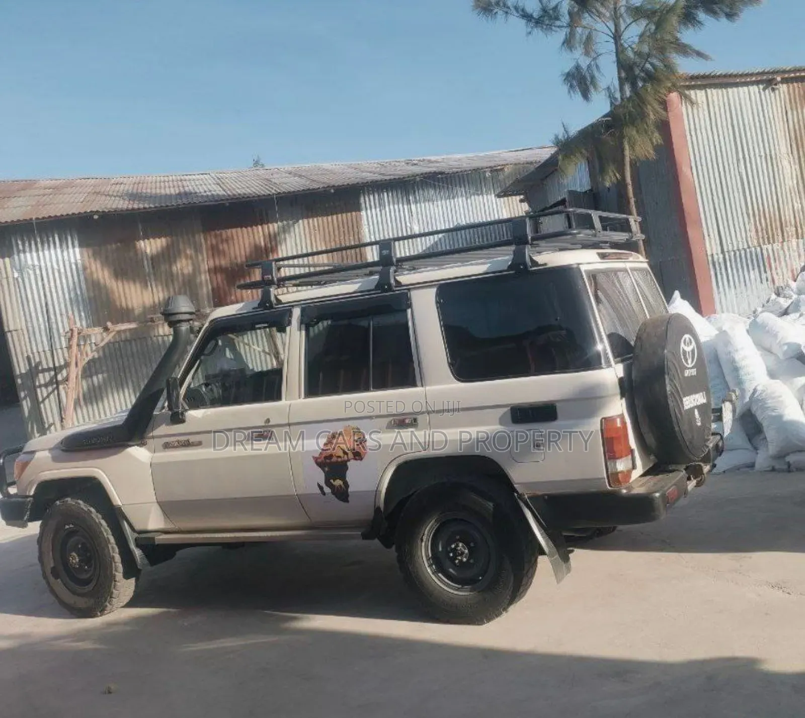 Toyota Land Cruiser 2018 White