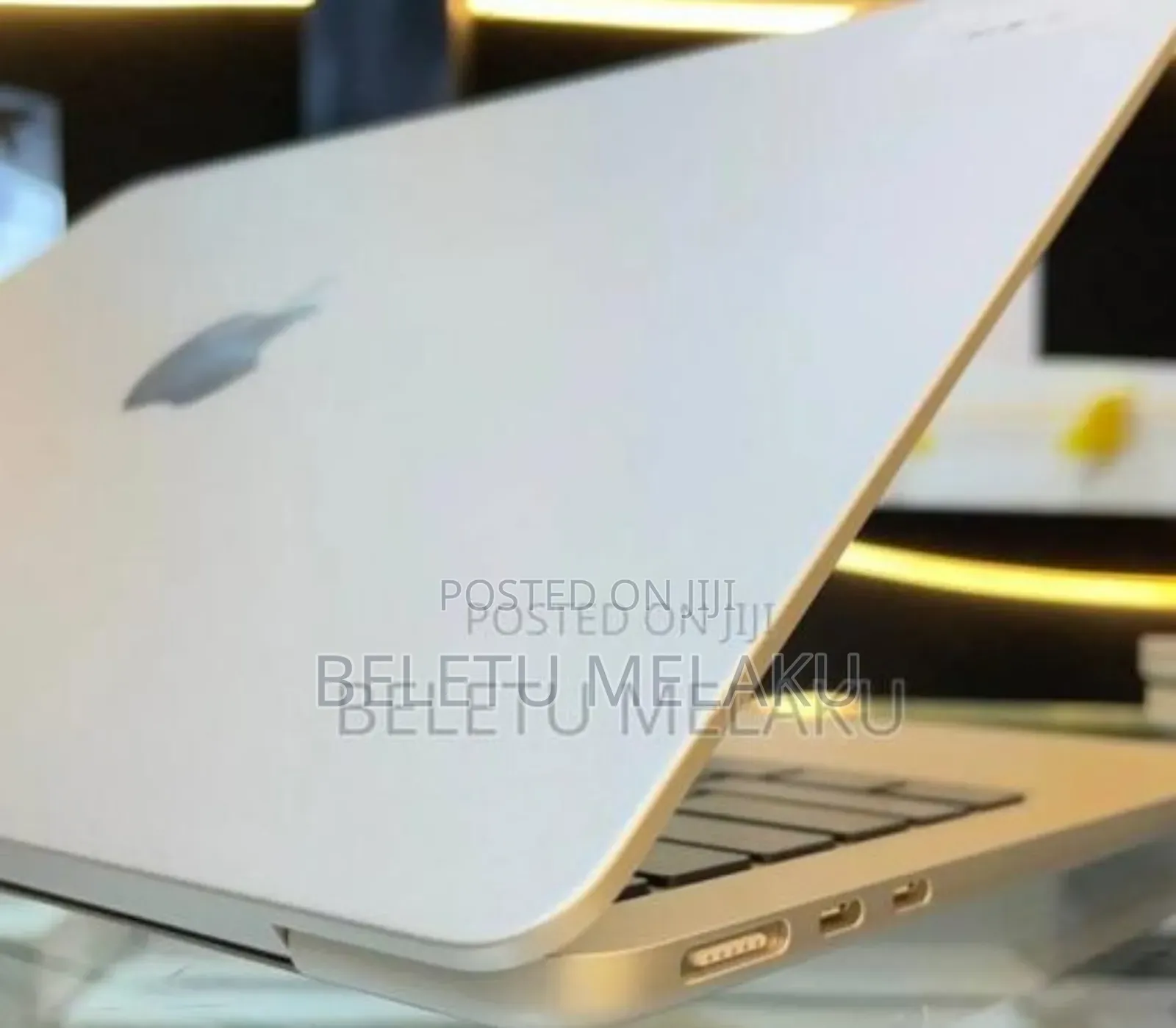 New Laptop Apple MacBook Air 2022 M2 8GB Apple M2 SSD 256GB