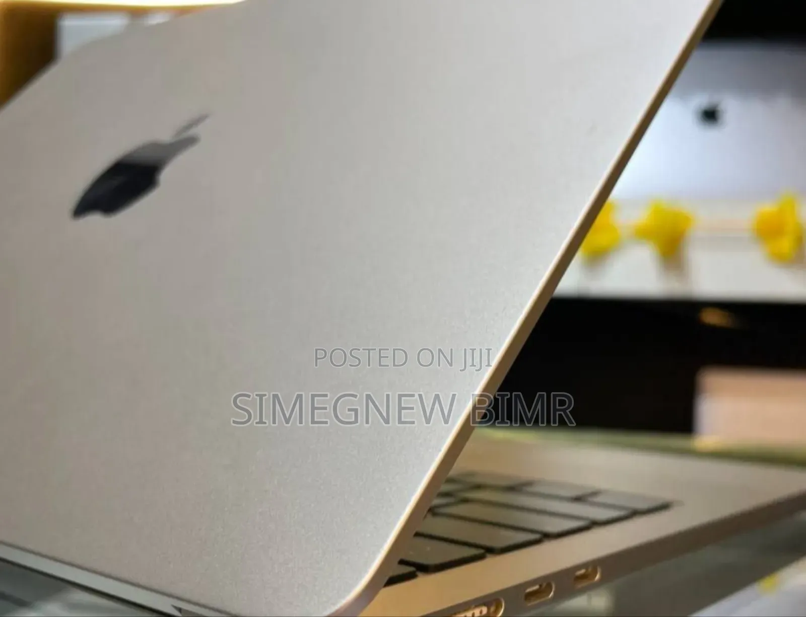 New Laptop Apple MacBook 16GB Apple M3 SSD 512GB