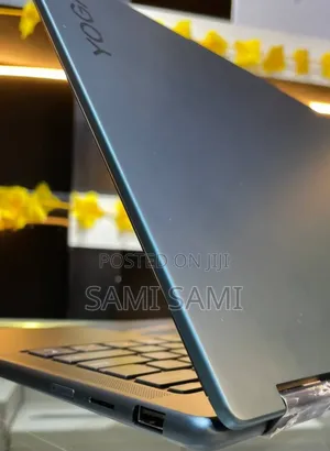 New Laptop Lenovo Yoga 700 16GB AMD Ryzen 7 SSD 512GB