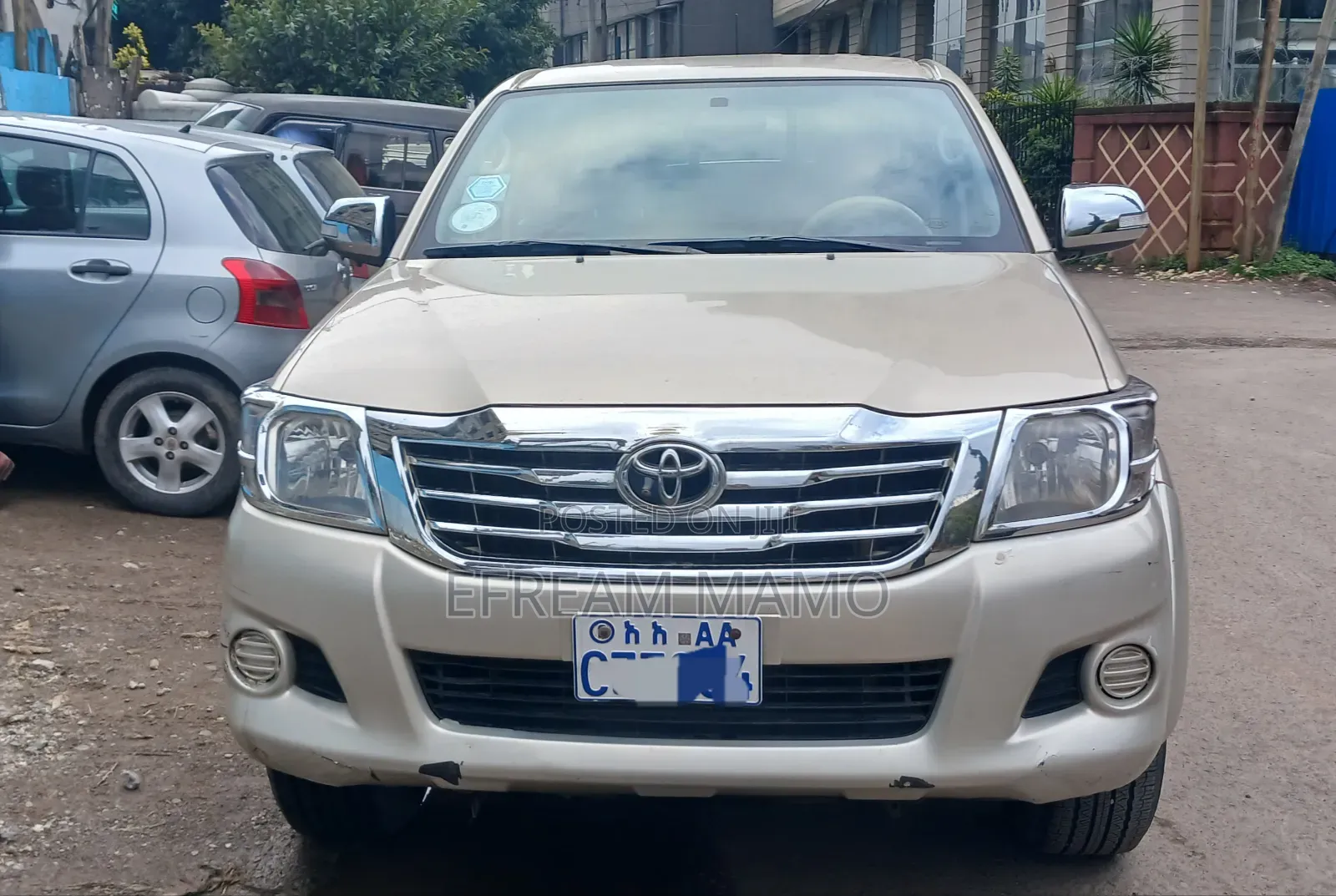 Toyota Hilux 2013 Gold