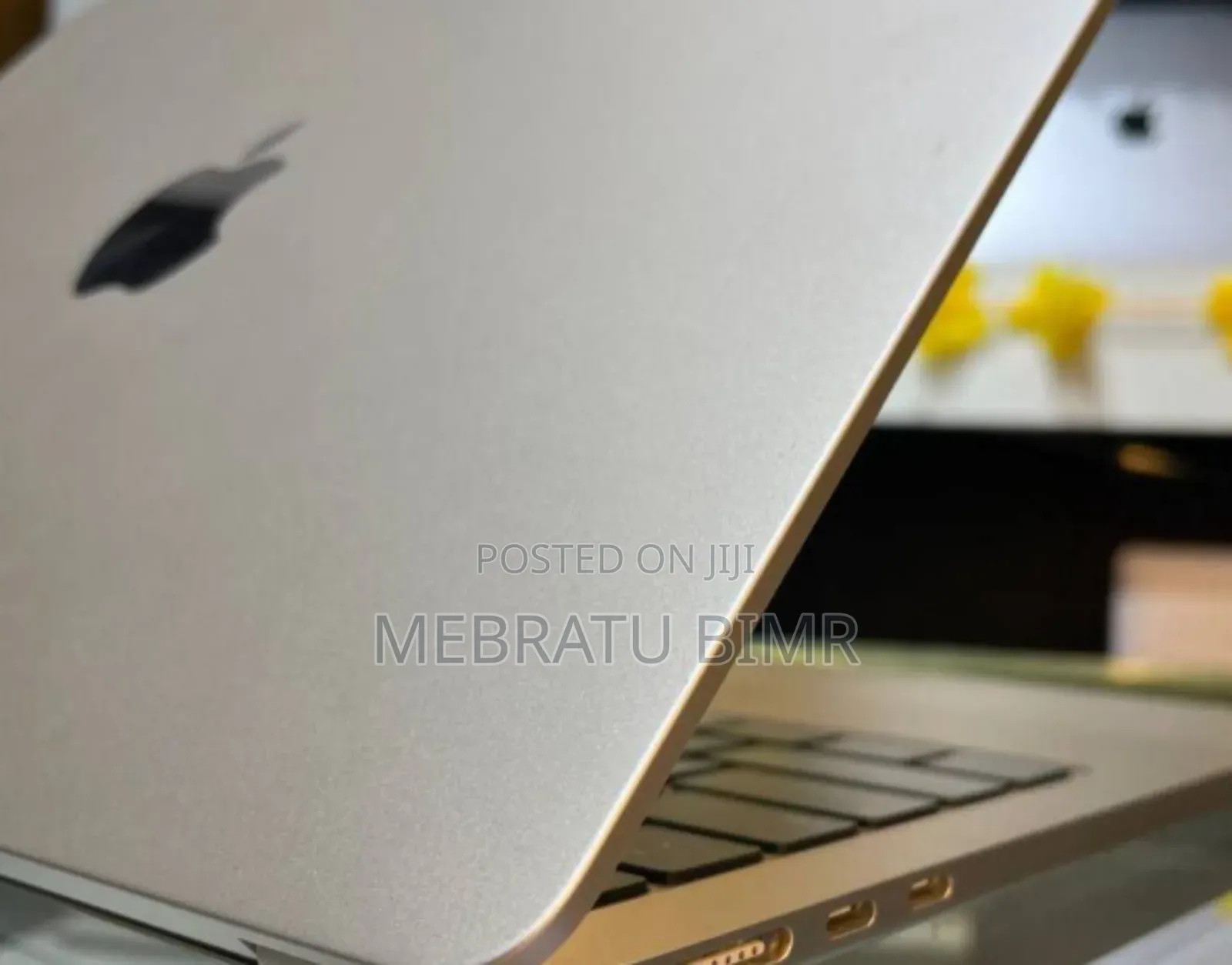 New Laptop Apple MacBook Air 2024 M3 13-Inch 16GB Apple M3 SSD 512GB