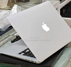 Photo - New Laptop Apple MacBook 2017 8GB Intel Core I7 SSD 512GB