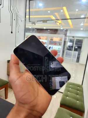 Photo - New Apple iPhone 13 128 GB