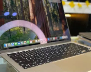 Photo - New Laptop Apple MacBook Air 16GB Apple M3 SSD 512GB