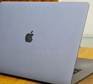 New Laptop Apple MacBook Pro 2017 16GB Intel Core I9 SSD 512GB