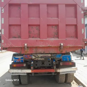 Sinotruk Howo 2021 Red