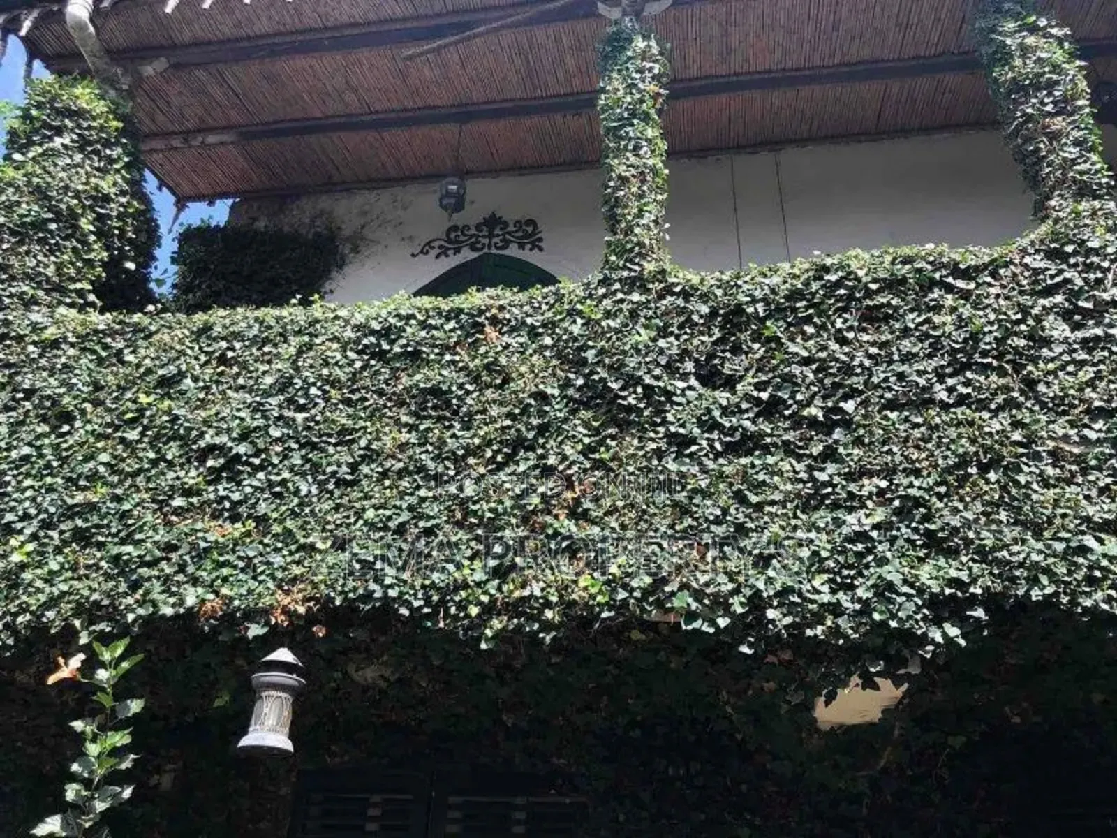 Furnished 5bdrm Villa in Between French And, Yeka for rent