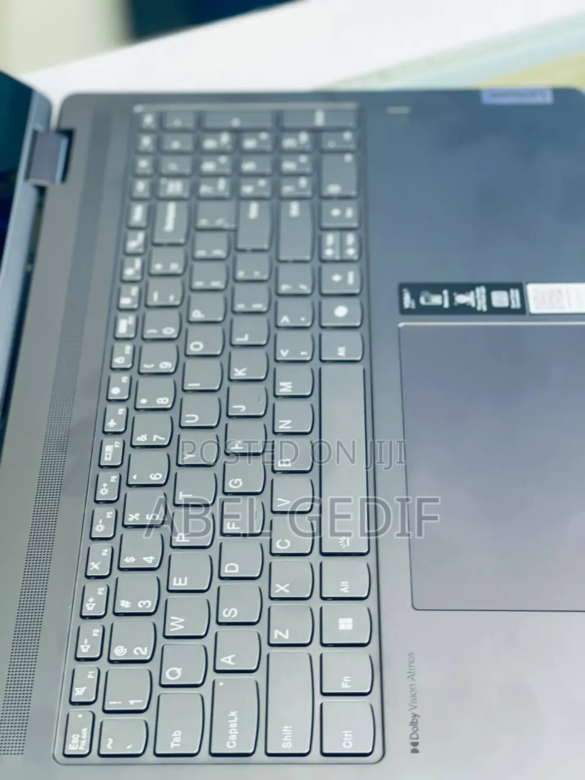 New Laptop Lenovo Yoga 7i 16GB Intel Core Ultra 7 SSD 1T