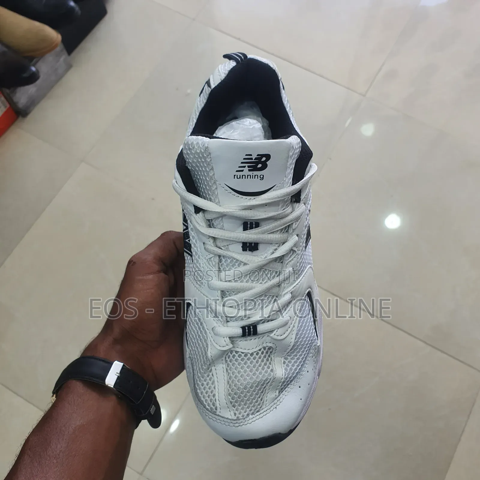 White New Balance 530 Model Sneakers [On Hand]