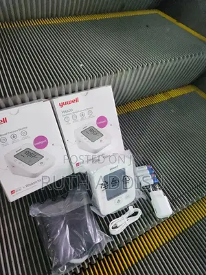 Photo - Yuwell Digital Rechargeable Blood Pressure Monitor延伸digit Bp Monitor