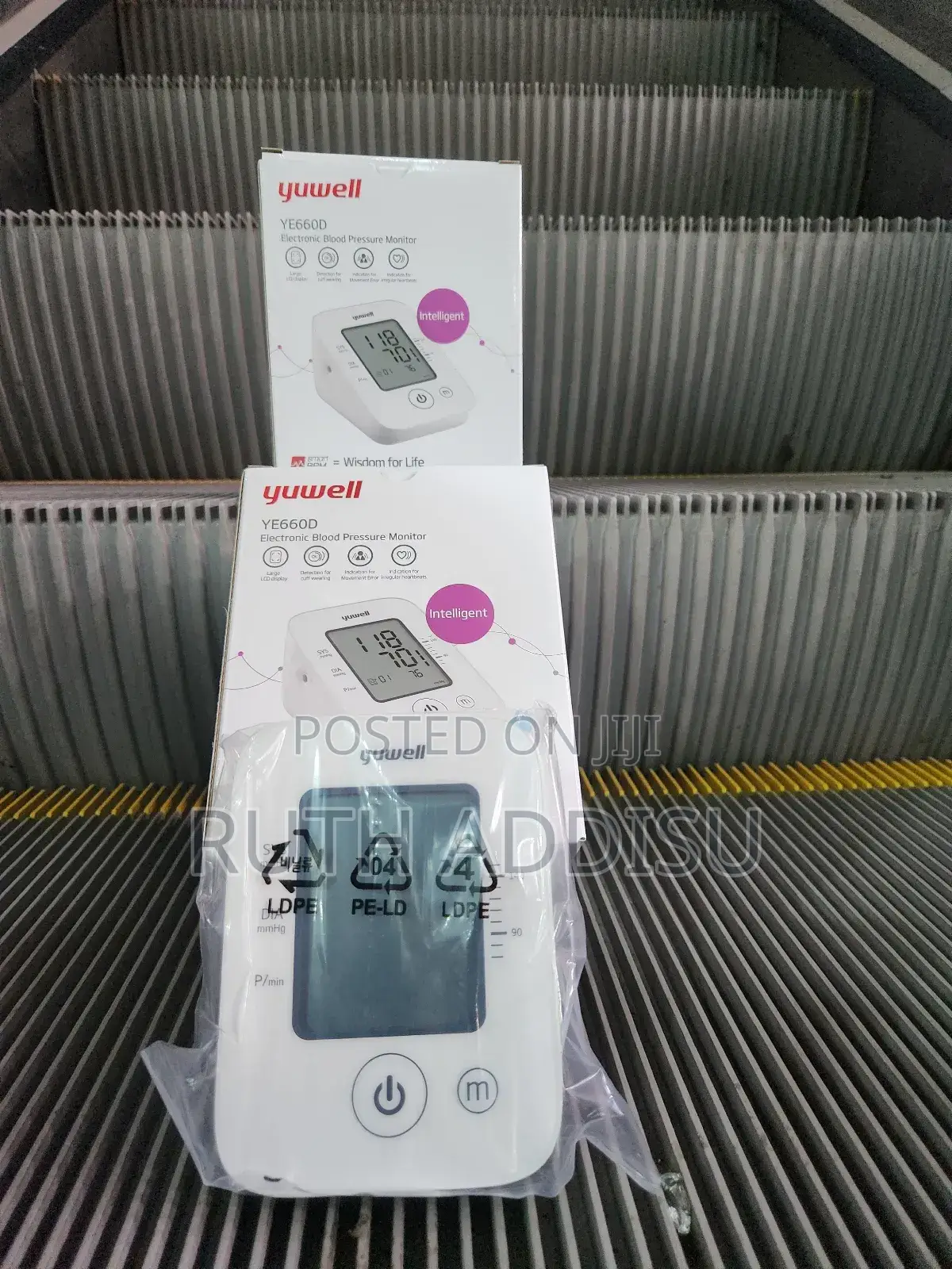 Yuwell Digital Blood Pressure Monitor字眼big LCD New Packed Bp Monitor