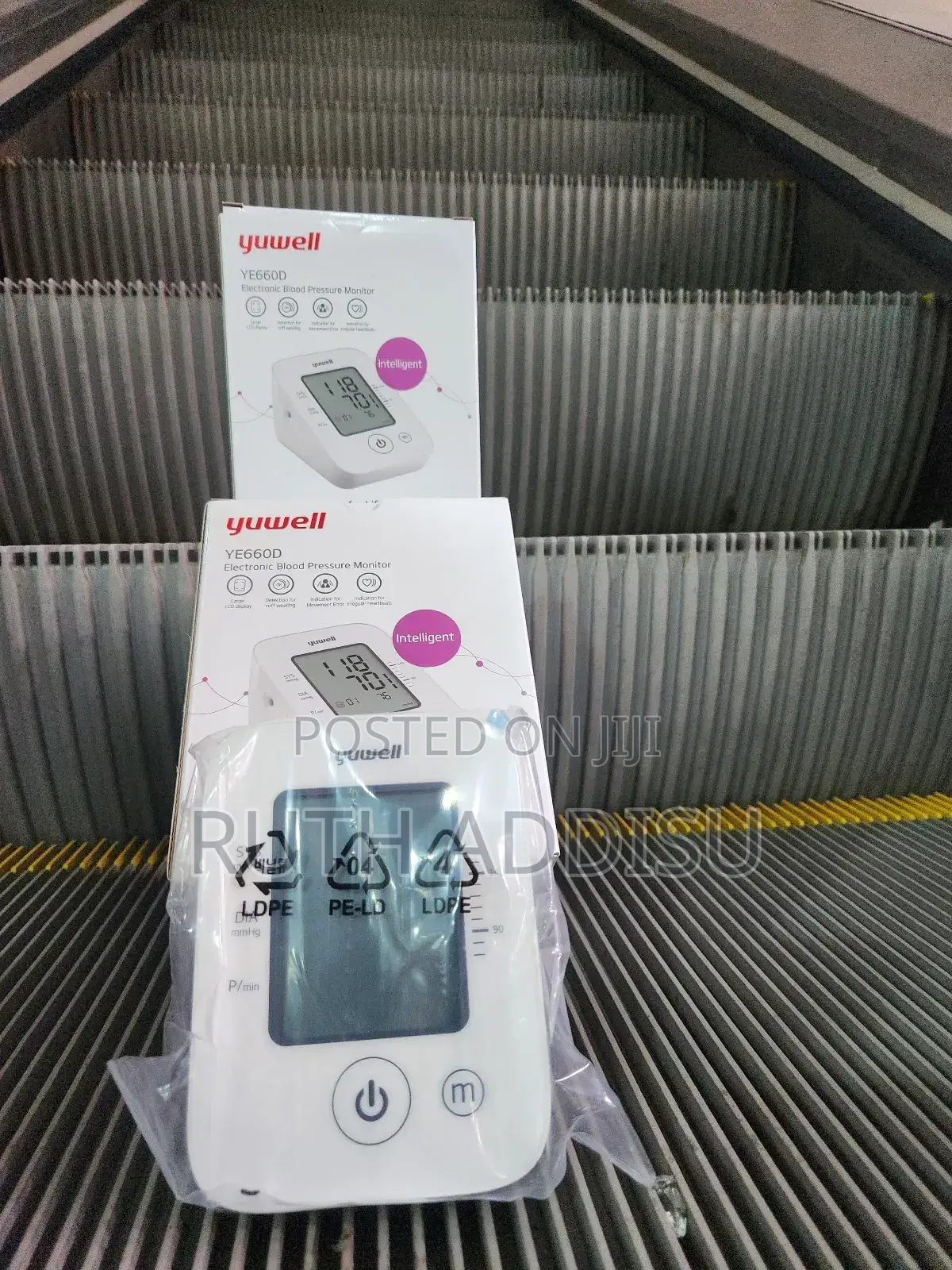 Yuwell Blood Pressure Monitor載有digital Medical Home Use Bp Monitor