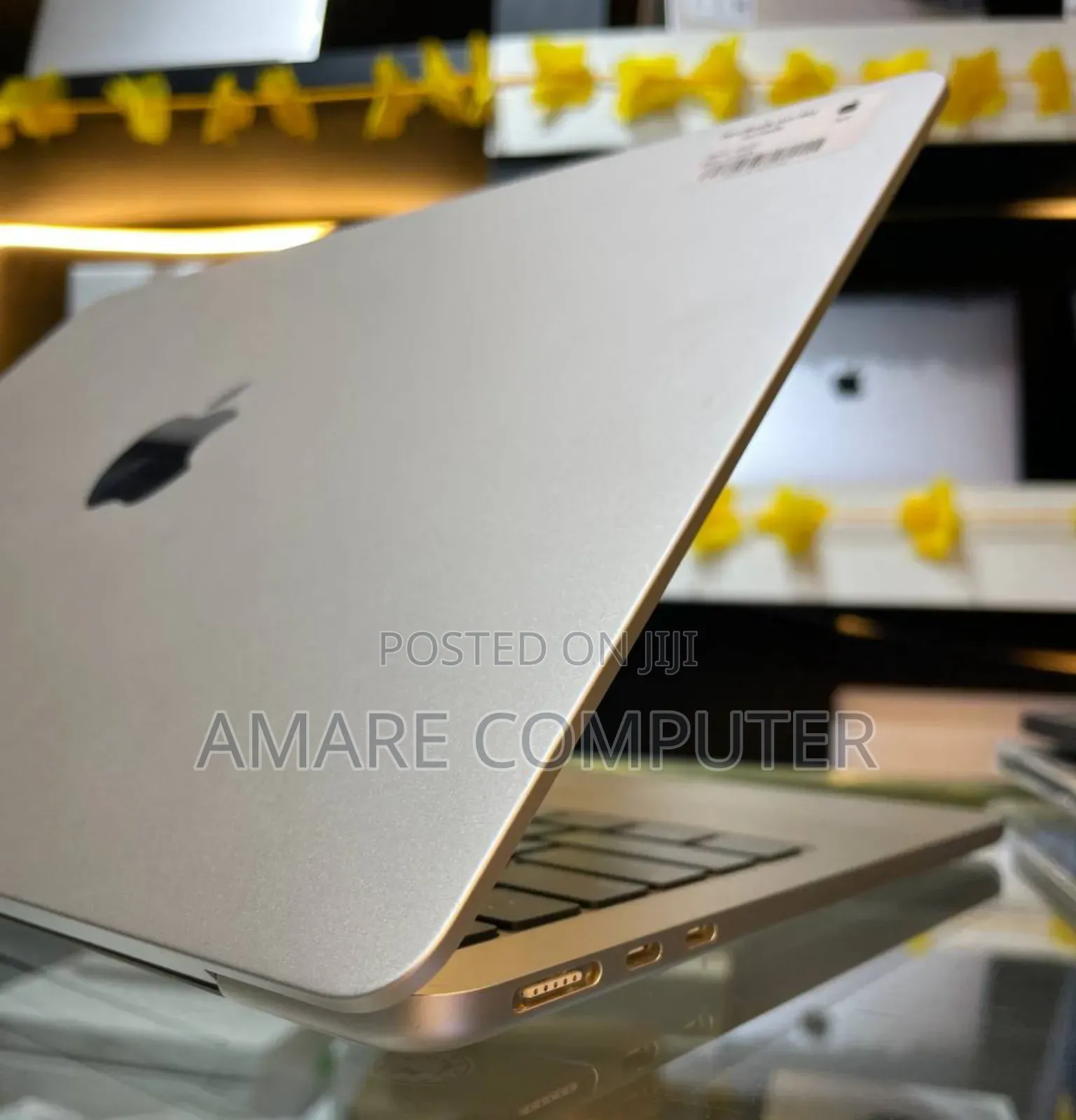 New Laptop Apple MacBook Air 2024 M3 13-Inch 16GB Apple M3 SSD 512GB