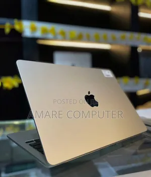 Photo - New Laptop Apple MacBook Air 2022 M2 8GB Apple M2 SSD 256GB