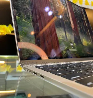 New Laptop Apple MacBook Air 2022 M2 8GB Apple M2 SSD 256GB