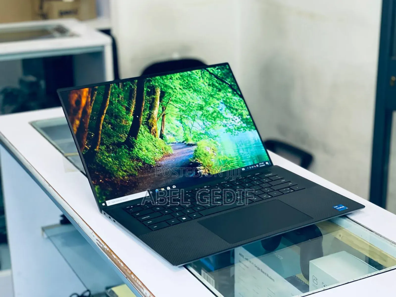 New Laptop Dell Precision 5570 32GB Intel Core I7 SSD 1T