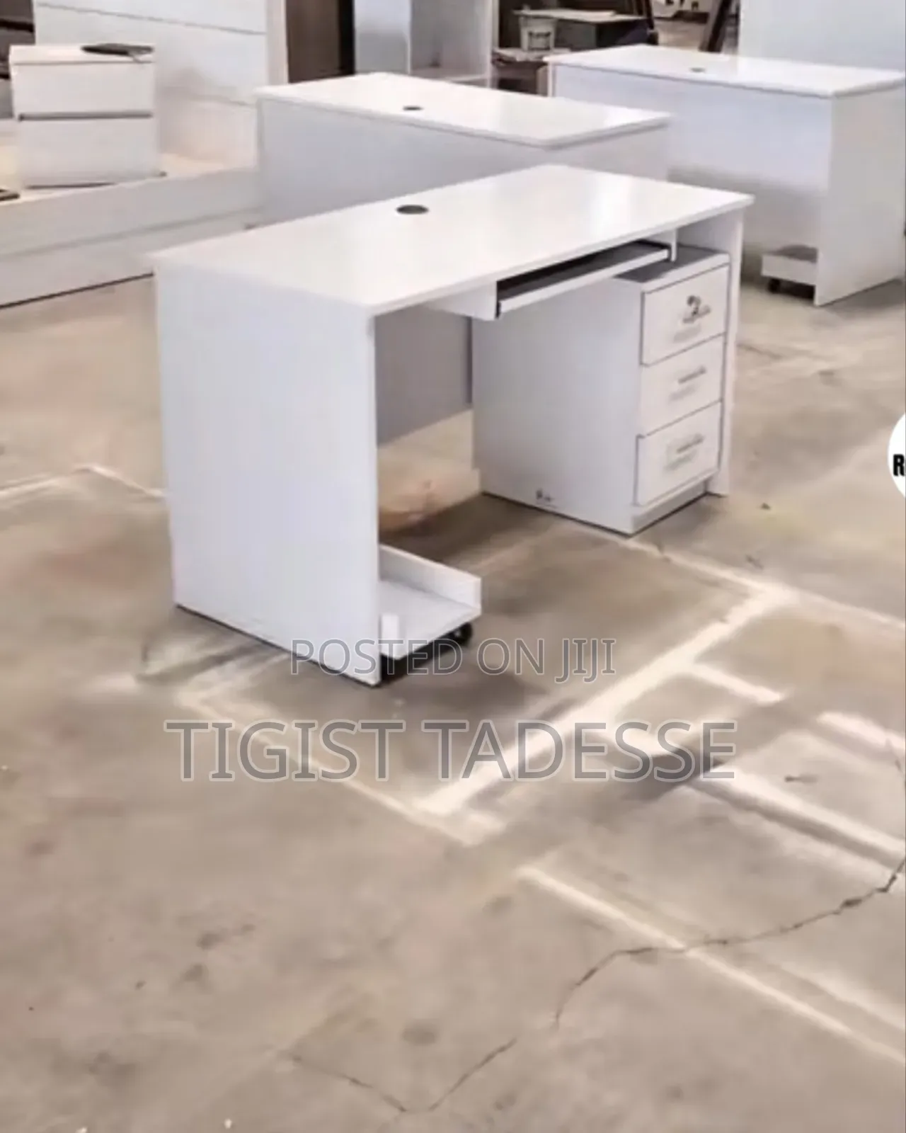 Office Table With Keyboard Drawer and Cpu Holder 60×140cm