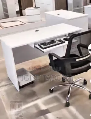 Office Table With Keyboard Drawer and Cpu Holder 60×140cm