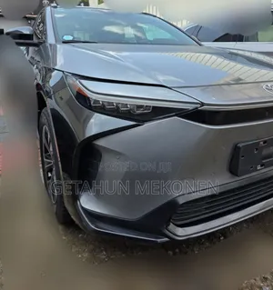 Photo - Toyota bZ4X 2023 Gray