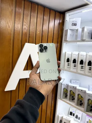 Photo - New Apple iPhone 16 Pro Max 1 TB Gray