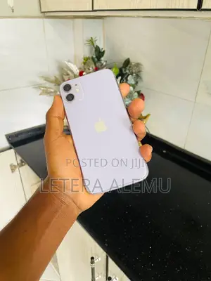 Photo - Apple iPhone 11 128 GB Purple